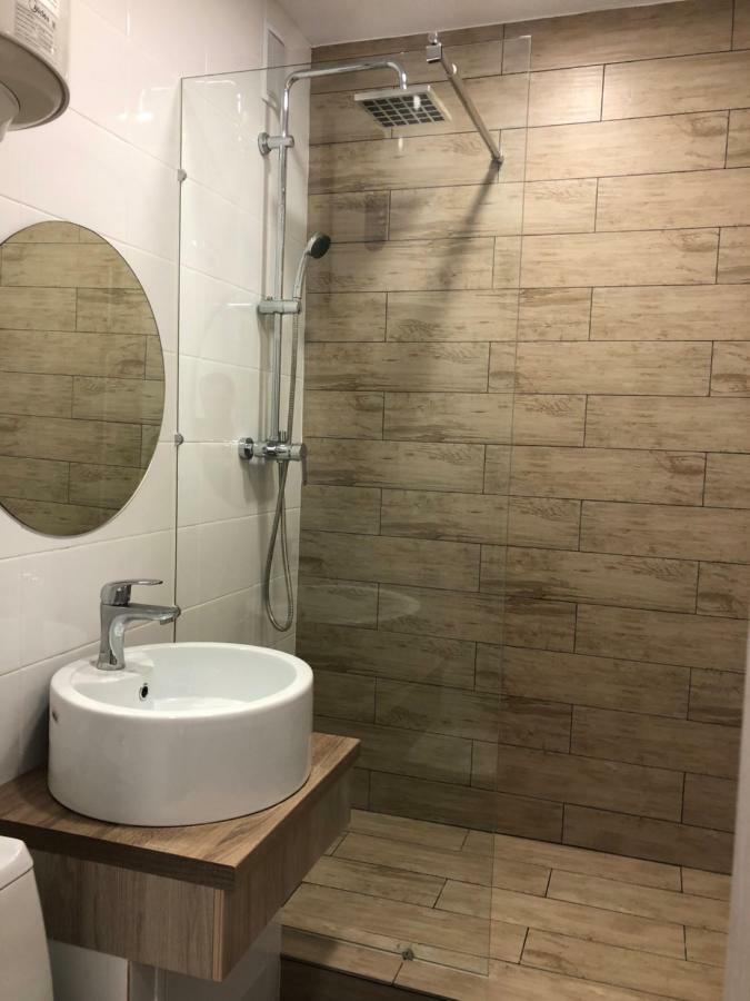 Студия "Loft" Apartment Pavlodar Bagian luar foto
